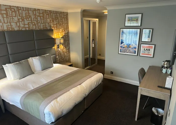 The Essex Golf & Country Club Hotel